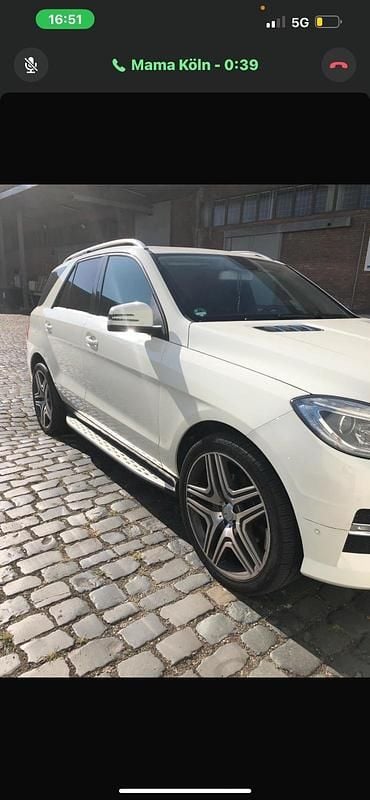 Gebraucht Mercedes ML350 258 PS (189 kW) 2012 Weiß SUV