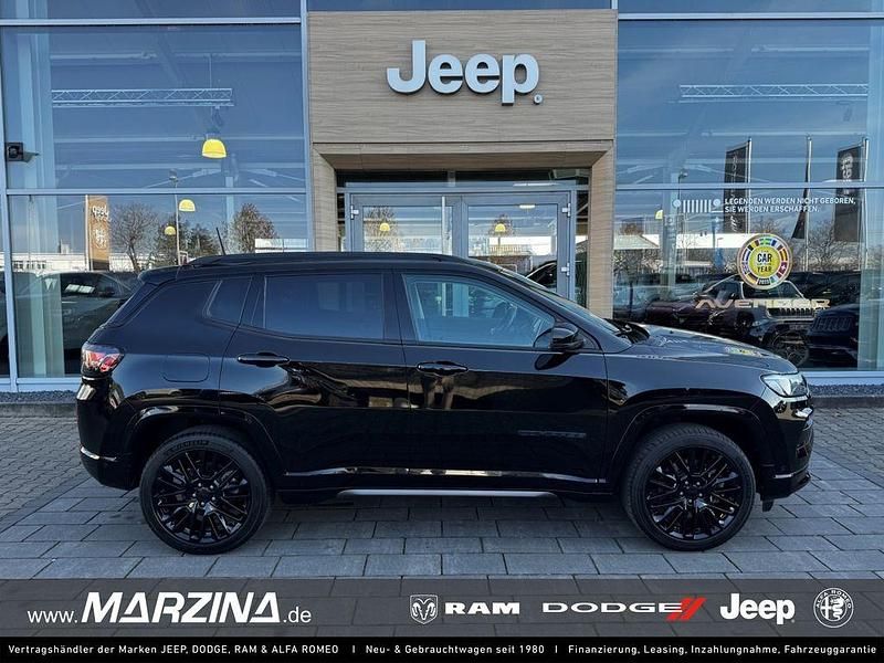 Gebraucht Jeep Compass 181 PS (133 kW) 2022 Solid black SUV