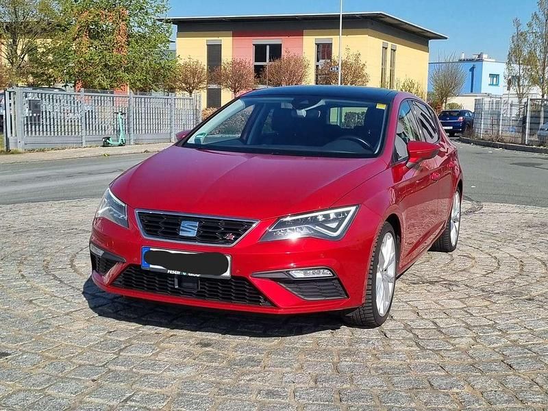 Rot Gebraucht 2017 Seat Leon Limousine | 15.490 € (Etwas zu teuer) - Bild 1/4