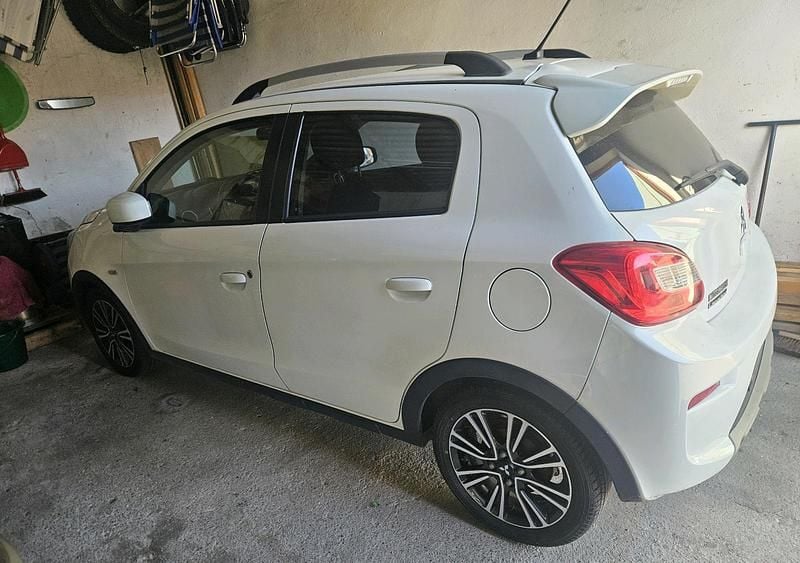 Gebraucht Mitsubishi Space Star 80 PS (58 kW) 2018 Weiß Kleinwagen