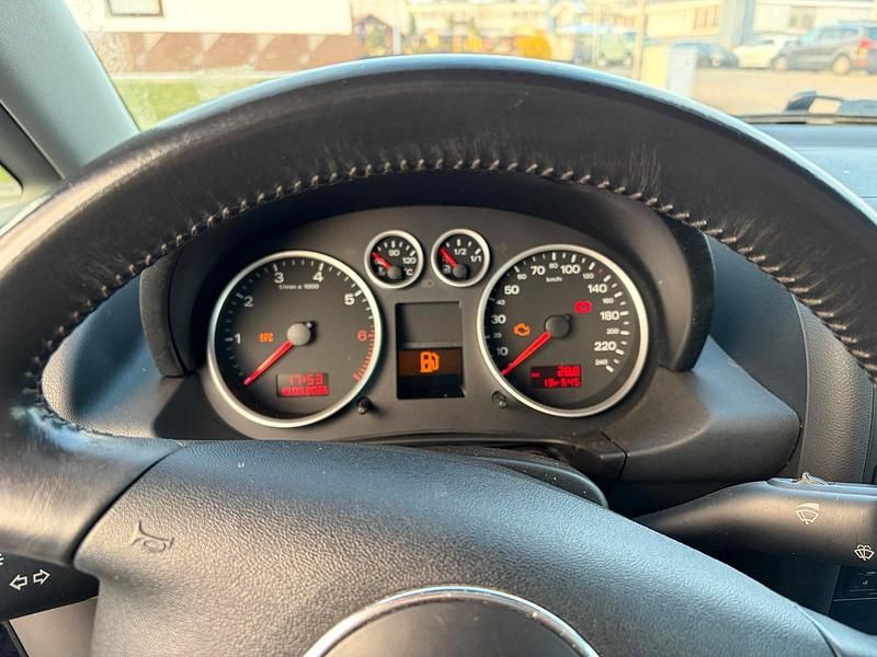 Gebraucht Audi A2 55 PS (40 kW) 2002 Silber Kleinwagen