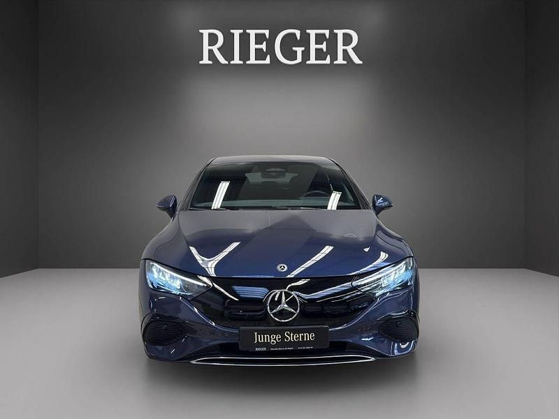 Gebraucht Mercedes EQE300 Electric Art 180 kW (245 PS) 2025 Metalliclack sodalithblau (metallic) Limousine