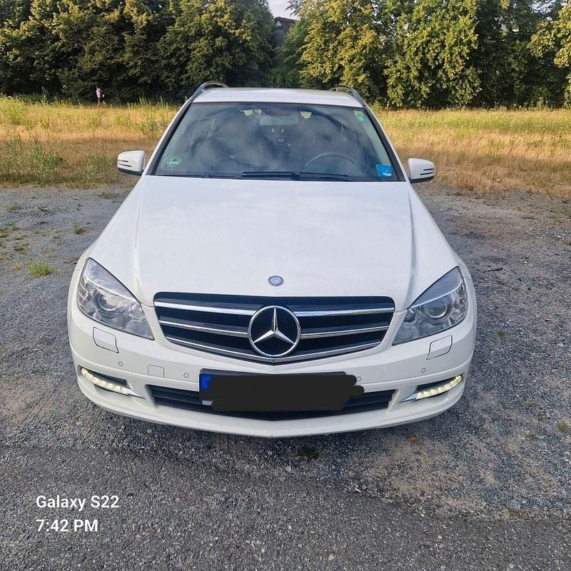 Weiß Gebraucht 2010 Mercedes C220 Kombi | 3.200 € (Superpreis) - Bild 1/4