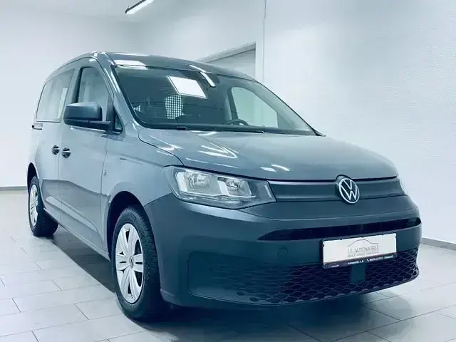 Używany VW Caddy 102 KM (75 kW) 2021 Szary Minivan