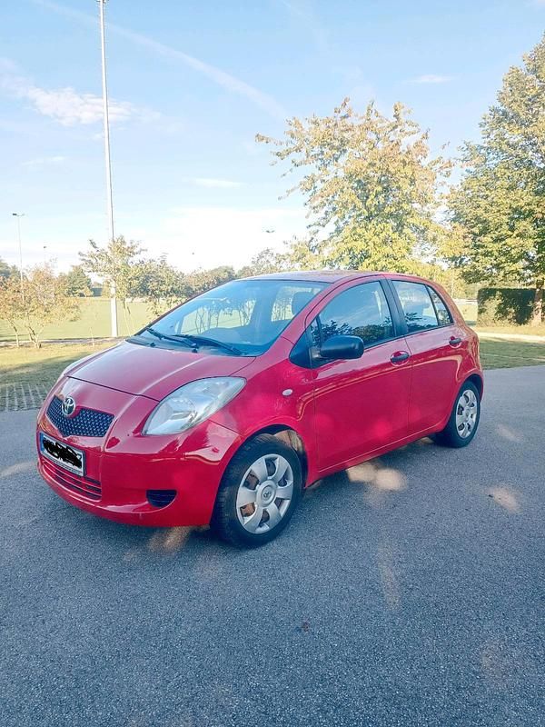 Rot Gebraucht 2008 Toyota Yaris Kleinwagen | 1.300 € (Superpreis) - Bild 1/4