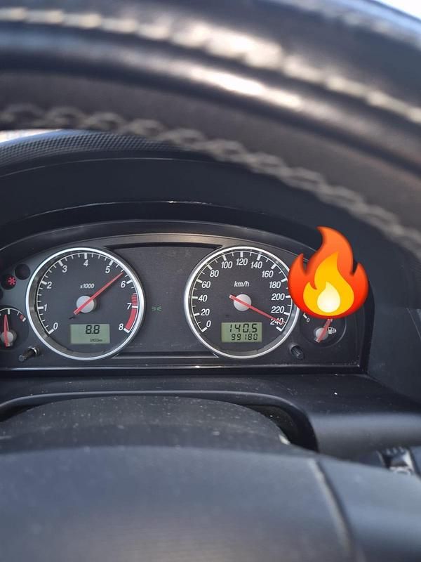 Gebraucht Ford Mondeo Ghia 170 PS (125 kW) 2002 Silber Limousine