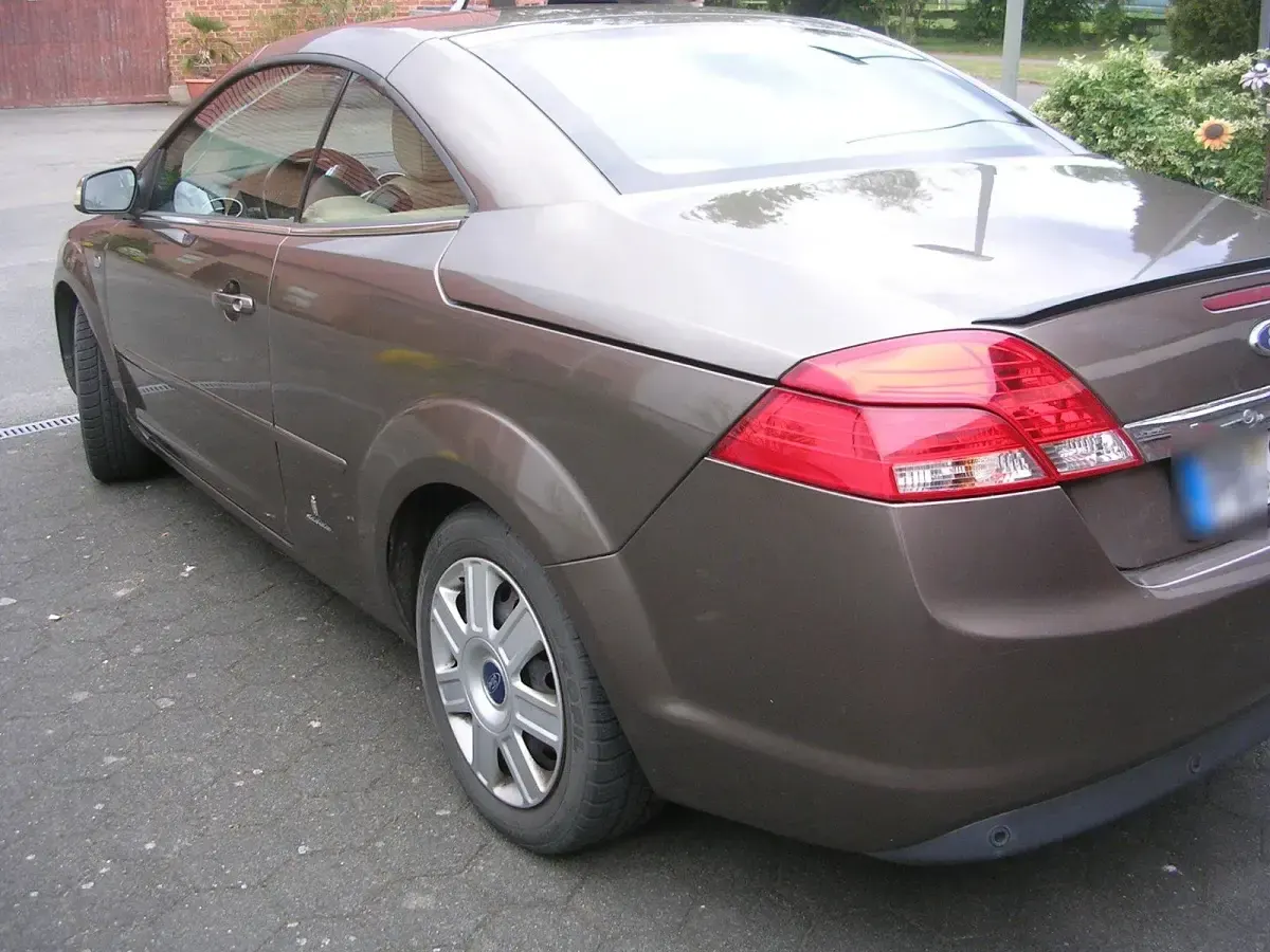 Gebraucht Ford Focus Cabriolet 145 PS (106 kW) 2007 Braun Cabrio