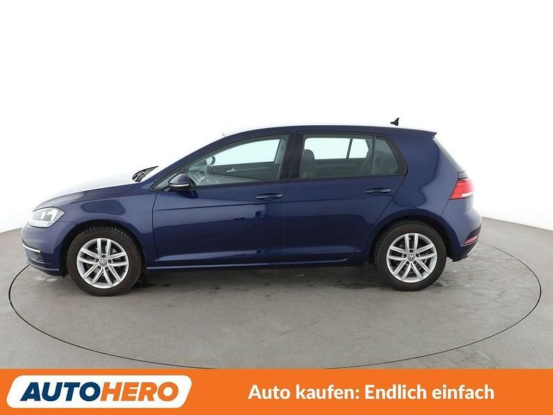 Gebraucht VW Golf VII Comfortline 116 PS (85 kW) 2019 Blau Limousine