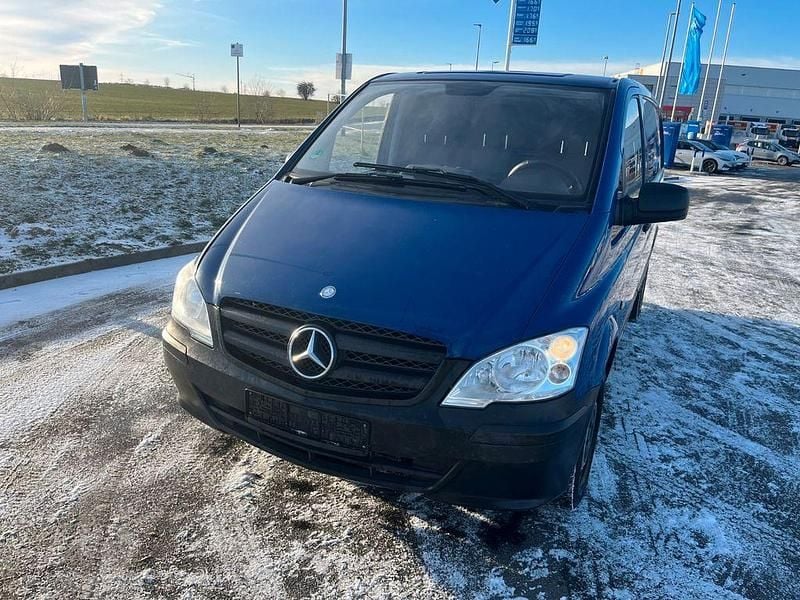 Gebraucht Mercedes Vito 163 PS (119 kW) 2012 Blau Van