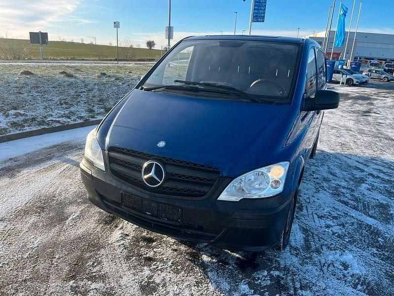 Blau Gebraucht 2012 Mercedes Vito Van | 6.700 € (Guter Preis) - Bild 1/4