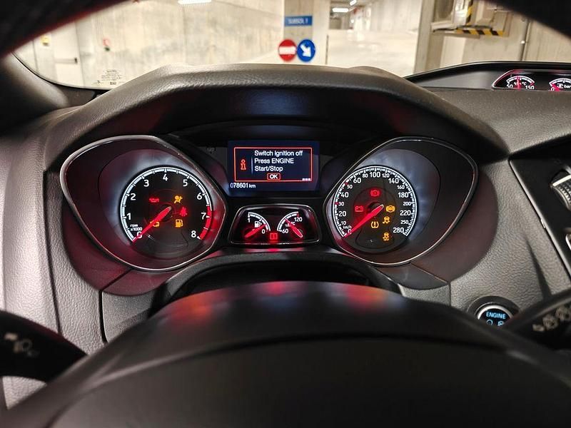 Gebraucht Ford Focus ST 250 PS (183 kW) 2017 Schwarz Limousine