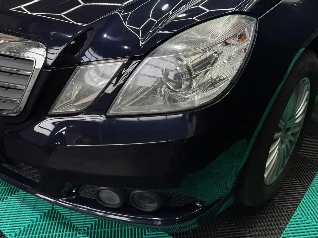 Gebraucht Mercedes E250 204 PS (150 kW) 2009 Blau Limousine