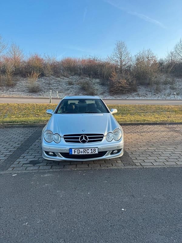 Gebraucht Mercedes CLK200 Avantgarde 187 PS (137 kW) 2008 Silber Coupé