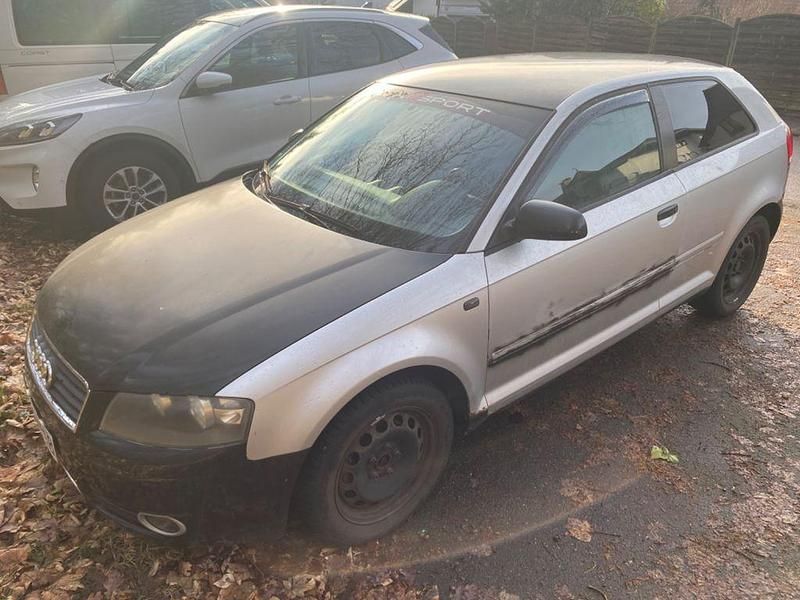 Gebraucht Audi A3 Ambiente 116 PS (85 kW) 2004 Grau Limousine