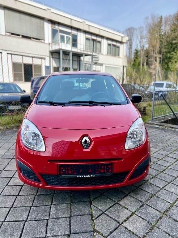 Second-hand Renault Twingo 58 CP (42 kW) 2011 Roșu Hatchback