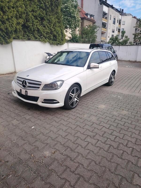 Weiß Gebraucht 2012 Mercedes C220 Kombi | 7.600 € (Fairer Preis) - Bild 1/4