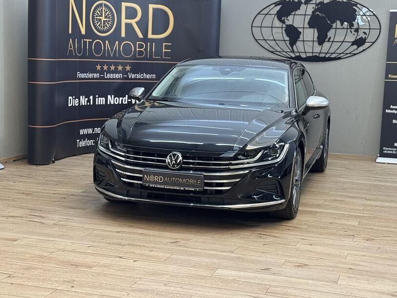 Deep black perleffek (metallic) Gebraucht 2024 VW Arteon Elegance Kombi | 29.899 € (Superpreis) - Bild 1/3