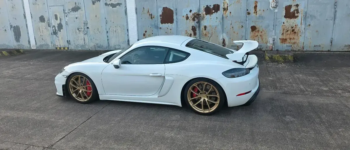 Gebraucht Porsche Cayman GT4 420 PS (308 kW) 2020 Weiß Coupé