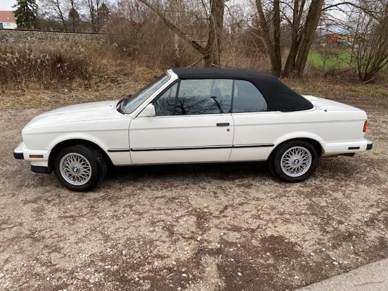 Weiß Gebraucht 1987 BMW 325 Cabriolet Cabrio | 13.400 € - Bild 1/4