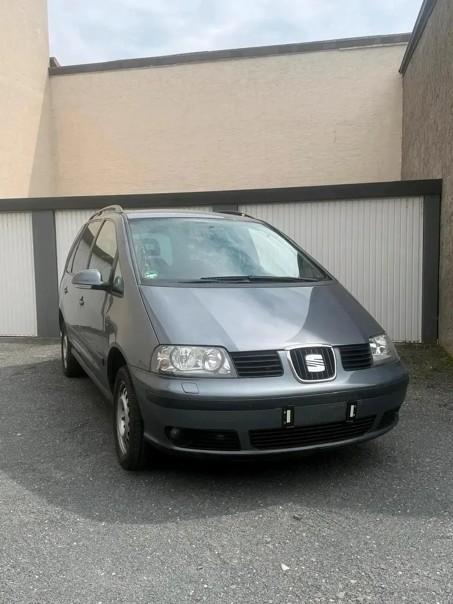 Gebraucht Seat Alhambra 140 PS (102 kW) 2010 Grau Van / Kleinbus