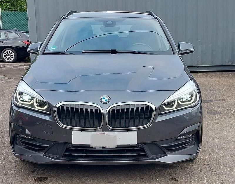 Gebraucht BMW 216 Advantage 116 PS (85 kW) 2018 Mineralgrau (metallic) Kombi