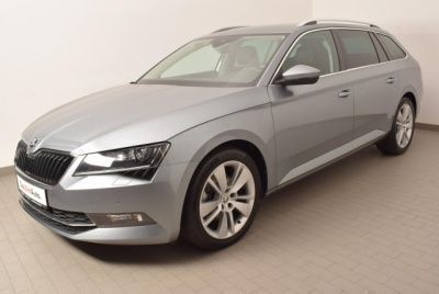 Grau metallic Gebraucht 2016 Skoda Superb Style Kombi | 24.440 € (Teuer) - Bild 1/4