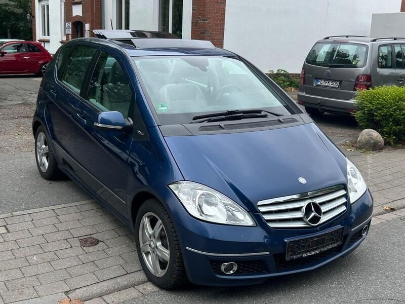 Blau Gebraucht 2011 Mercedes A180 Avantgarde Kleinwagen | 3.999 € (Etwas zu teuer) - Bild 1/4