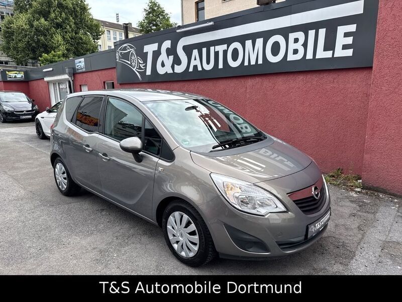 Braun Gebraucht 2011 Opel Meriva Selection Van / Kleinbus | 4.650 € (Guter Preis) - Bild 1/4