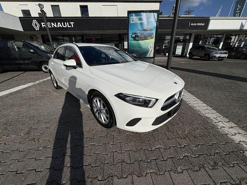 Gebraucht Mercedes A200 Progressive 150 PS (110 kW) 2020 Weiß Limousine