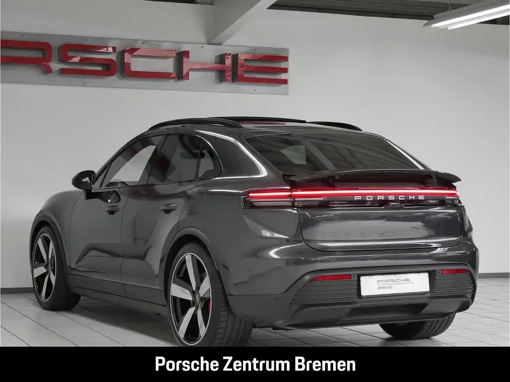 Gebraucht Porsche Macan 4 Electric 380 kW (517 PS) 2024 Silber SUV