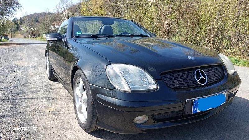 Gebraucht Mercedes SLK230 197 PS (144 kW) 2002 Schwarz Cabrio