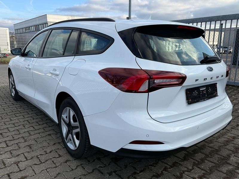 Usata Ford Focus Cool & Connect 101 CV (74 kW) 2022 Bianco Station wagon