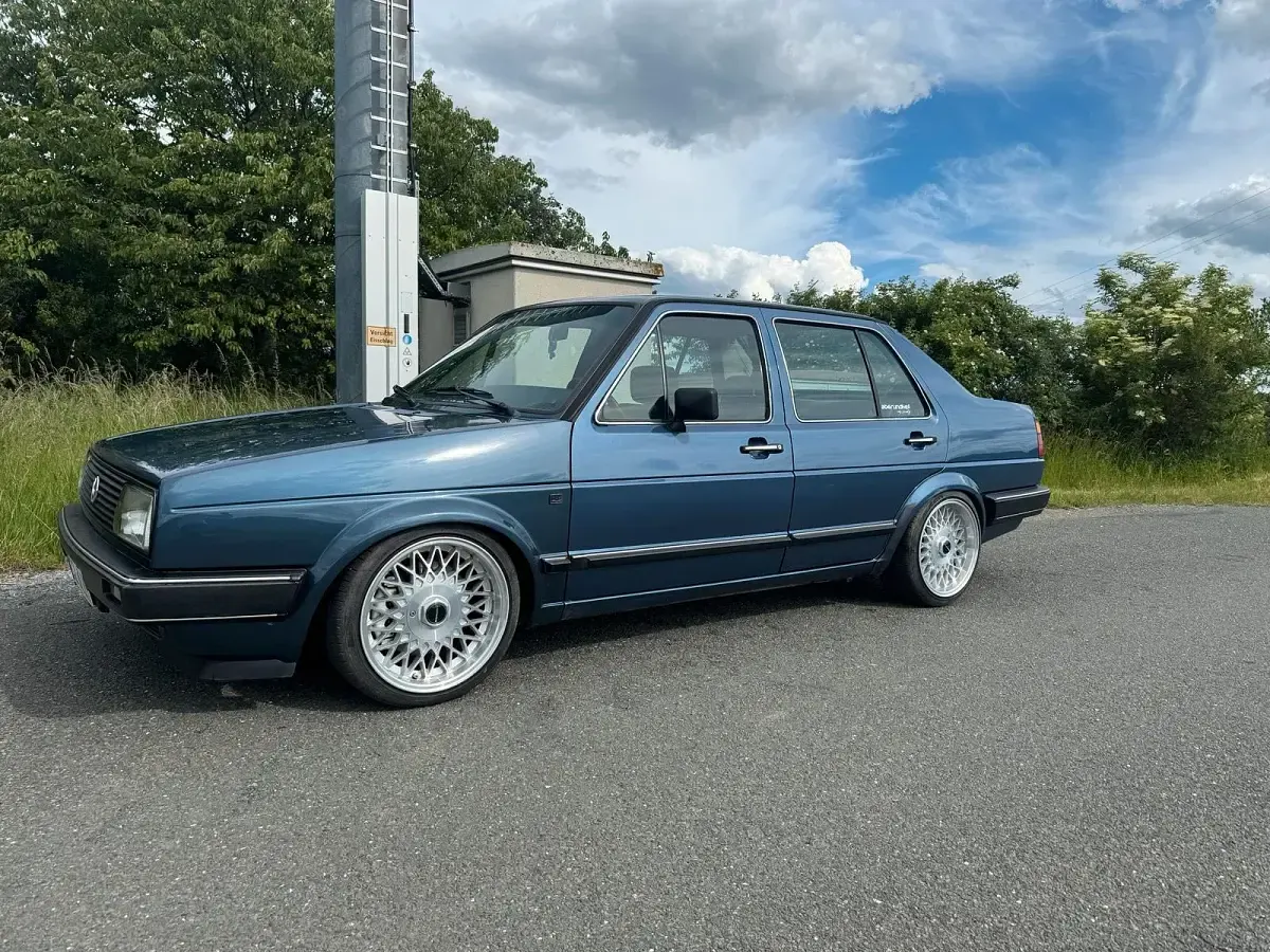 Gebraucht VW Jetta 90 PS (66 kW) 1986 Blau Limousine