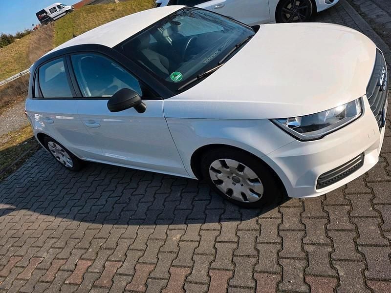 Gebraucht Audi A1 82 PS (60 kW) 2017 Weiß Kleinwagen