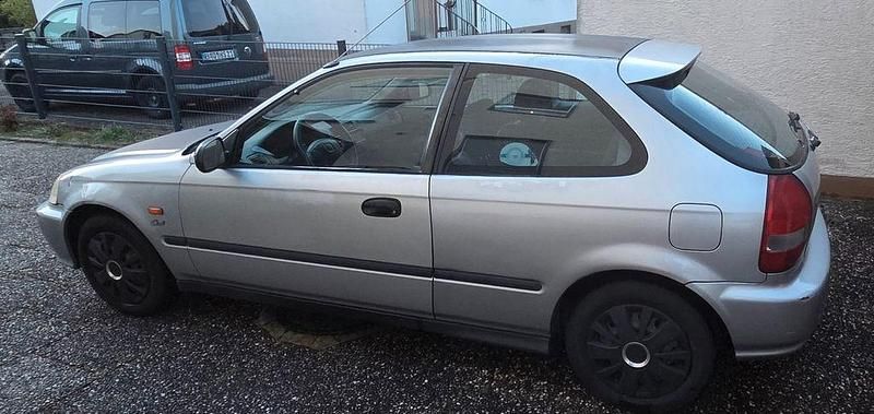 Gebraucht Honda Civic S Cool 90 PS (66 kW) 2001 Silber Coupé