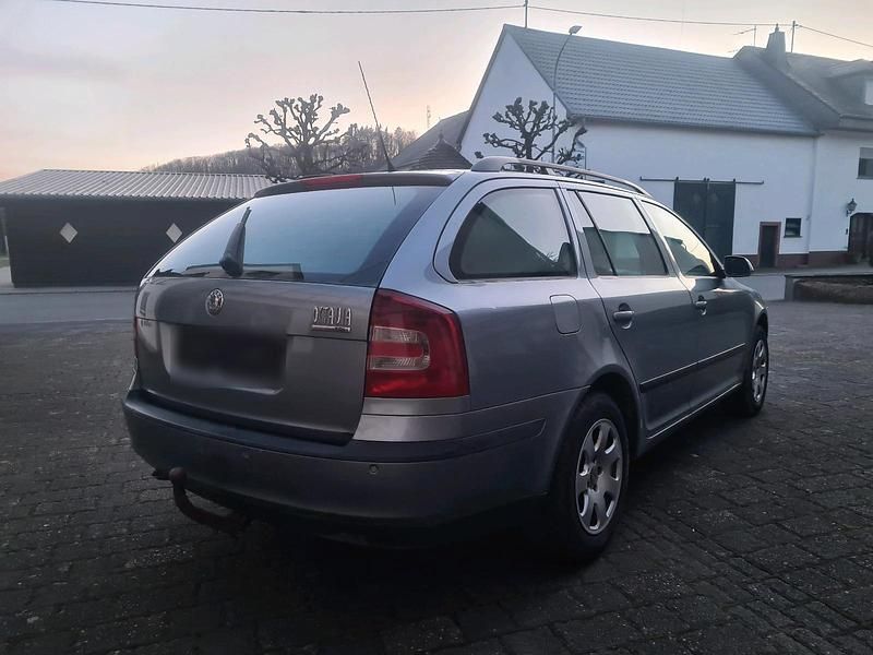 Gebraucht Skoda Octavia 105 PS (77 kW) 2006 Braun Kombi