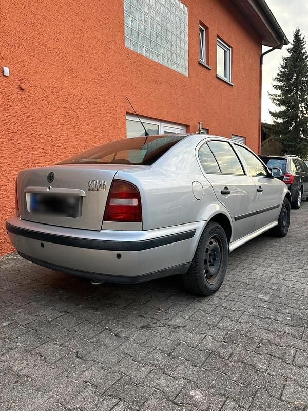 Gebraucht Skoda Octavia 100 PS (73 kW) 2000 Silber Limousine