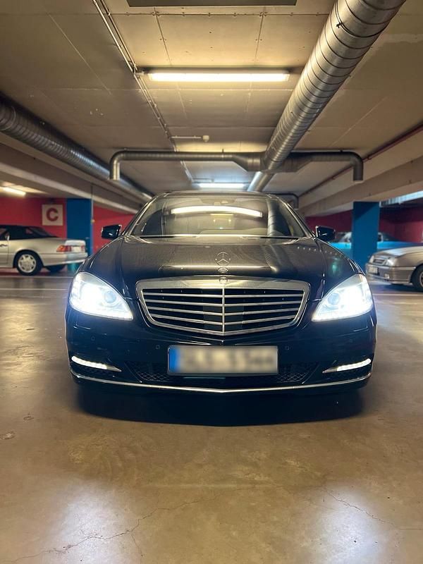 Gebraucht Mercedes S500L 435 PS (319 kW) 2011 Schwarz Limousine