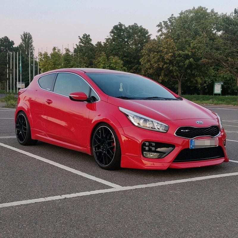 Rot Gebraucht 2013 Kia Ceed GT | 11.500 € (Fairer Preis) - Bild 1/4
