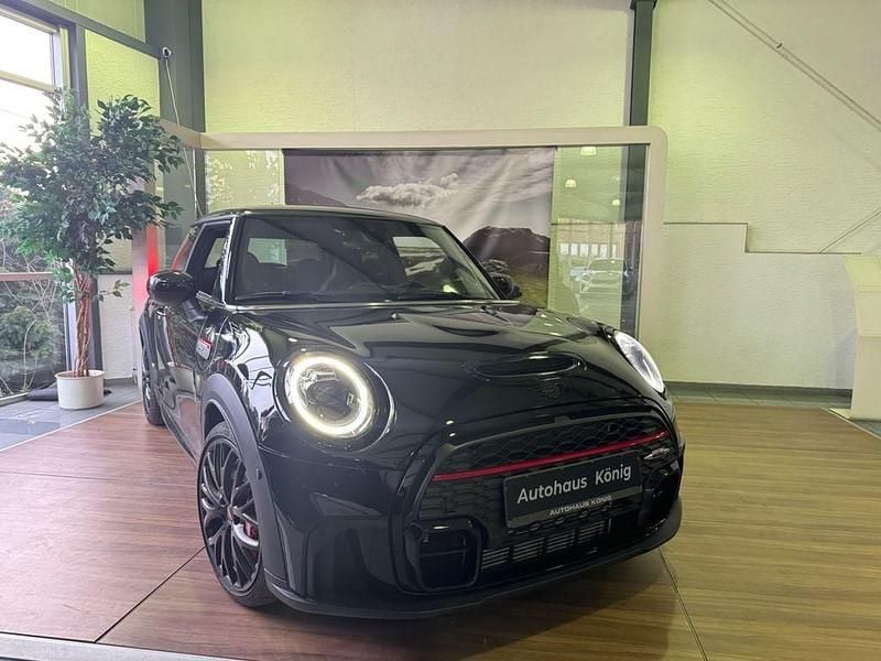 Schwarz Gebraucht 2022 Mini John Cooper Works Kleinwagen | 26.950 € (Superpreis) - Bild 1/4