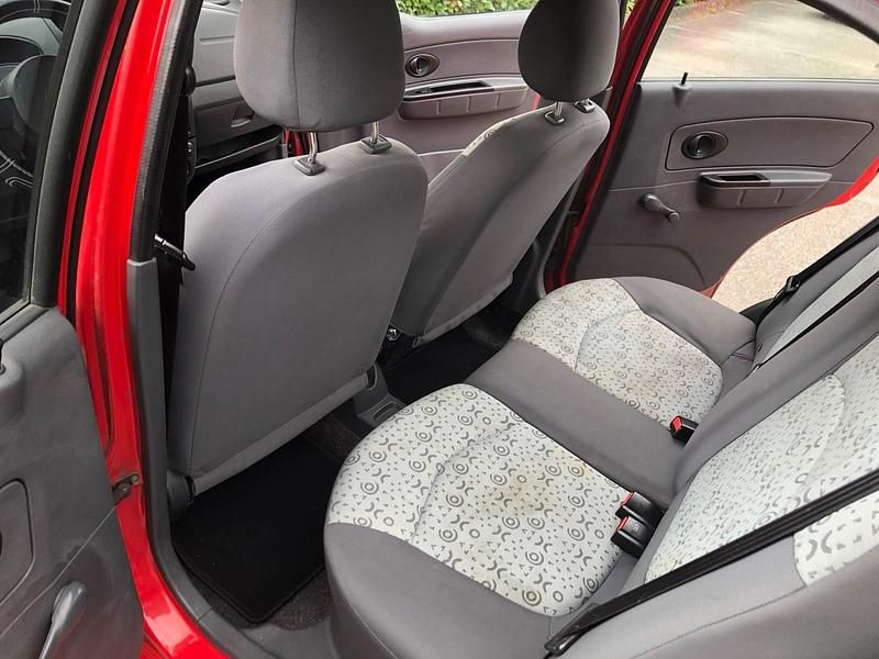 Gebraucht Chevrolet Matiz 50 PS (36 kW) 2009 Rot Kleinwagen