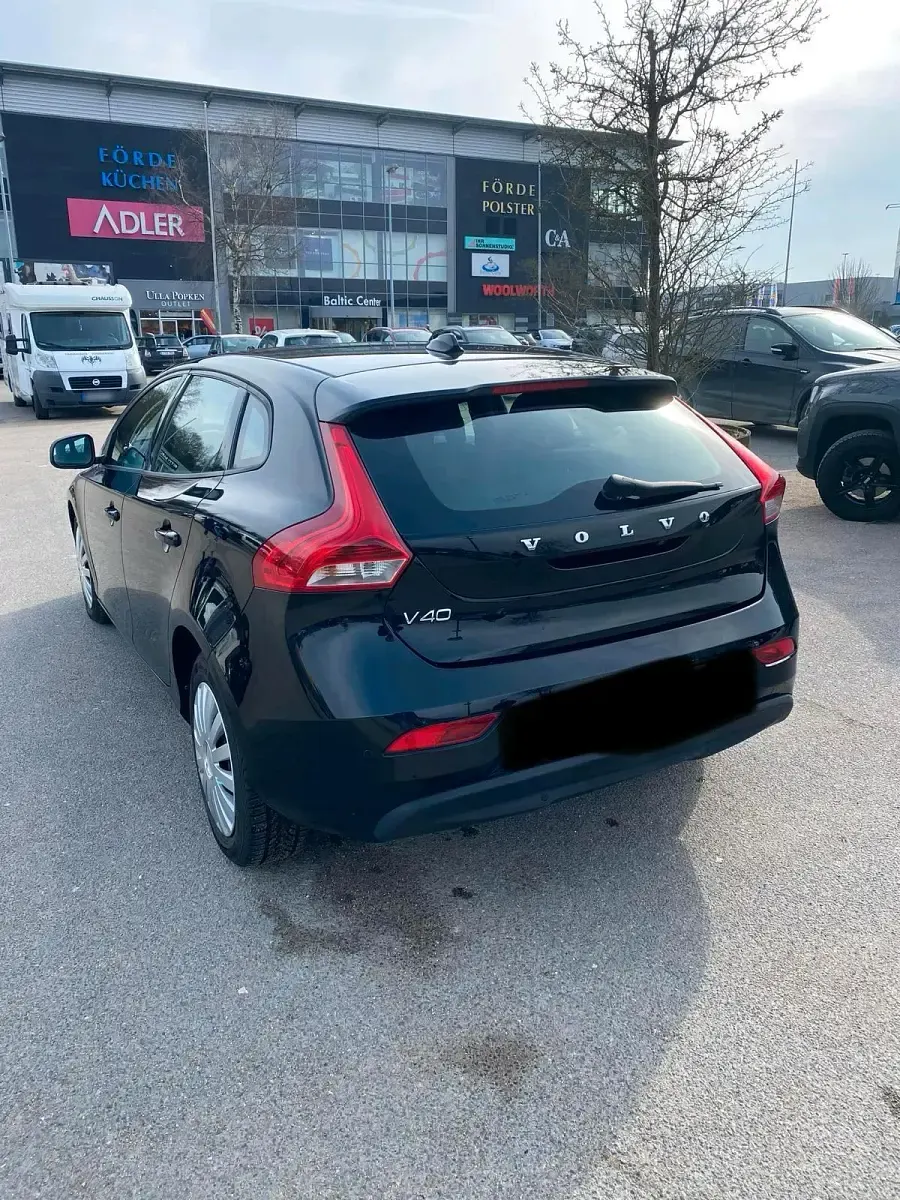 Gebraucht Volvo V40 114 PS (83 kW) 2013 Schwarz Limousine