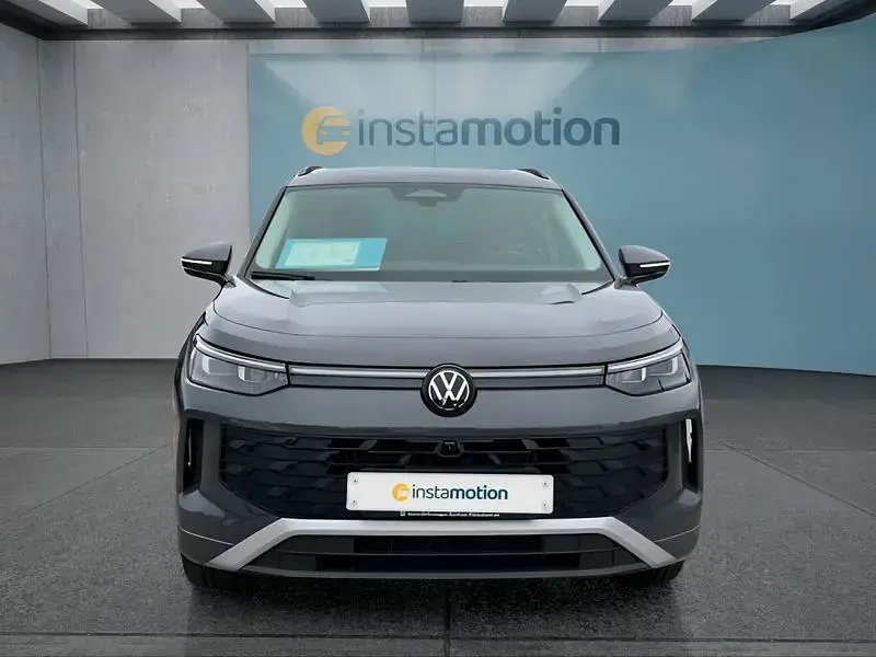 Gebraucht VW Tayron 150 PS (110 kW) 2025 Grau SUV