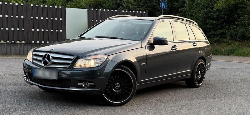 Grau Gebraucht 2010 Mercedes C220 Avantgarde Kombi | 3.850 € (Guter Preis) - Bild 1/4