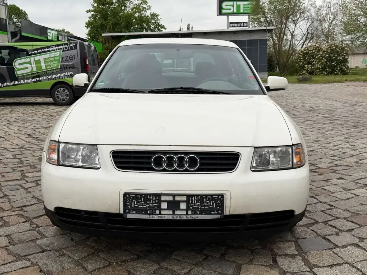 Gebraucht Audi A3 Ambition 101 PS (74 kW) 2000 Weiß Kleinwagen