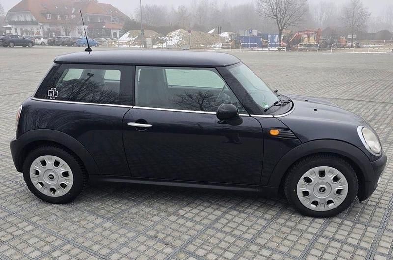Gebraucht Mini ONE 95 PS (69 kW) 2009 Schwarz Kleinwagen