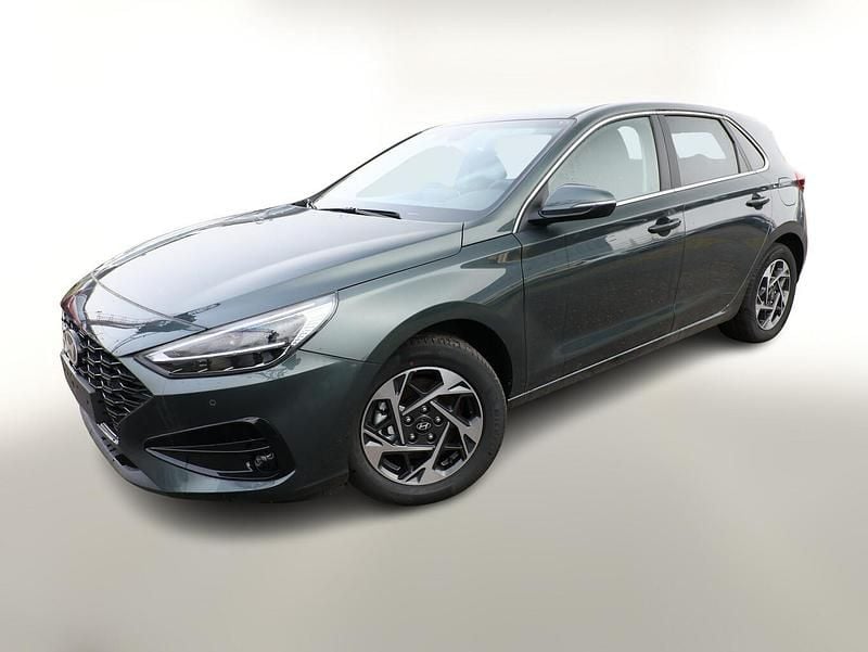 Neu Hyundai i30 101 PS (74 kW) 2026 Cypress green pearl Kleinwagen
