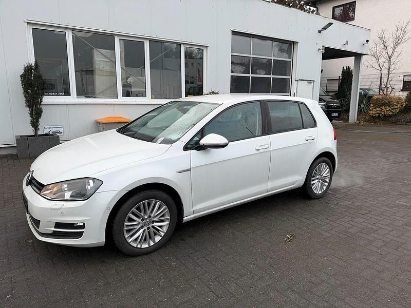 Gebraucht VW Golf VII 85 PS (62 kW) 2014 Weiß Kleinwagen
