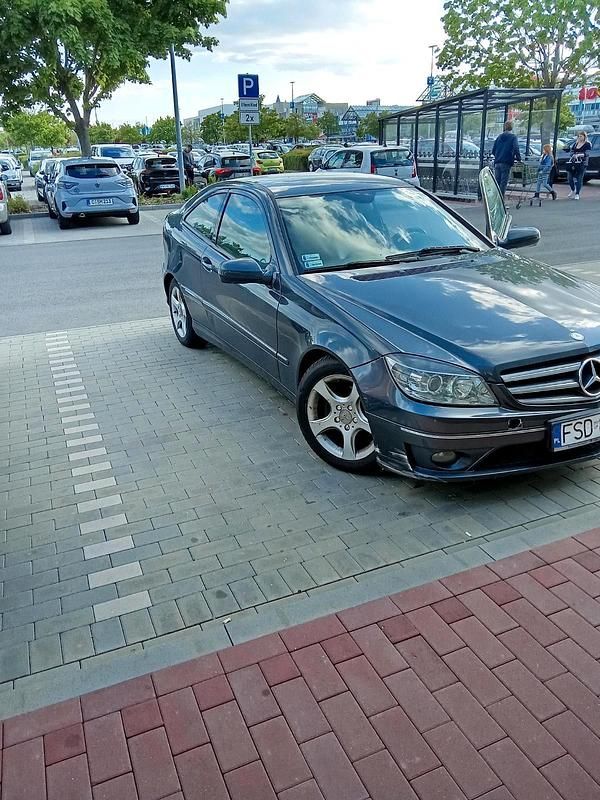Gebraucht Mercedes CLC220 150 PS (110 kW) 2009 Blau Kleinwagen