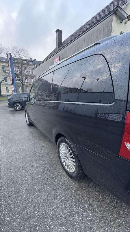 Gebraucht Mercedes V220 Edition 190 PS (139 kW) 2020 Schwarz Van / Kleinbus